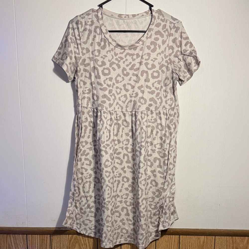 Leopard Print Short Sleeve Dress